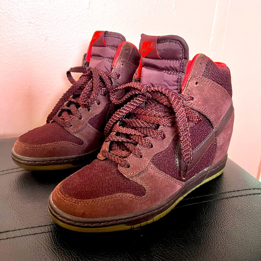 Nike Dunks wedge sneaker